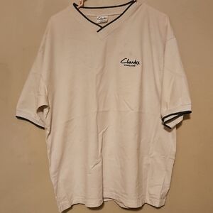 Clarks White/Cream Short-Sleeve V-Neck Tee w